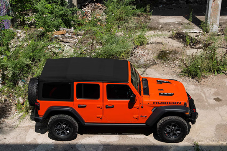 2018 Jeep Wrangler Unlimited Rubicon V-6 8AT - Image 2